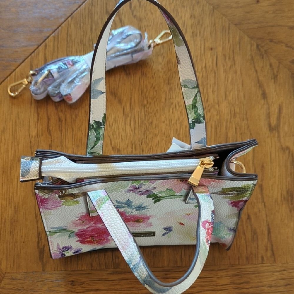NWT Carlos Santa Floral Medium Purse Crossbody Bag - Picture 8 of 11